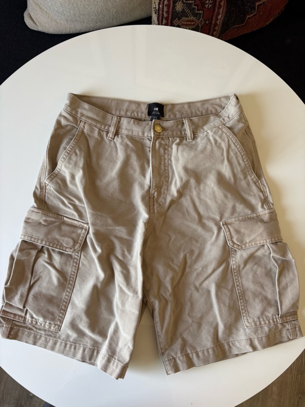 H&M Men's Khaki Baggy Fit Cargo Shorts Size 31